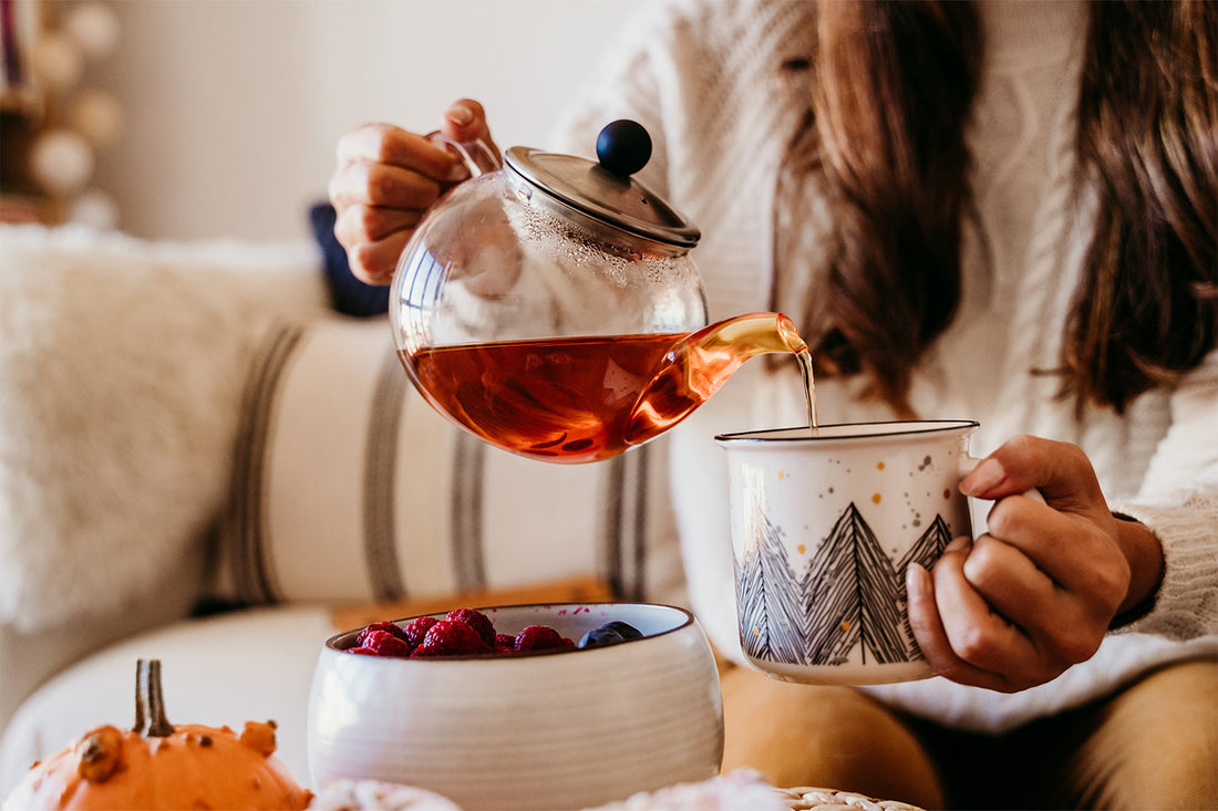 9 Natural Teas To Promote Breast Milk Production